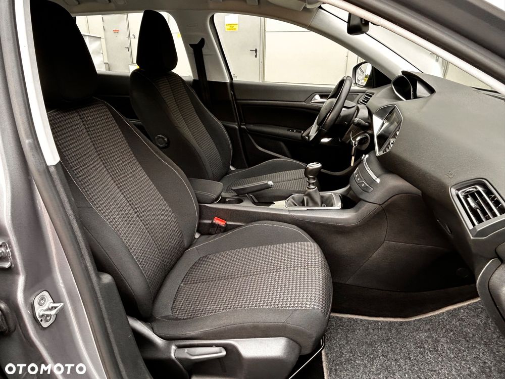 Peugeot 308 - 26
