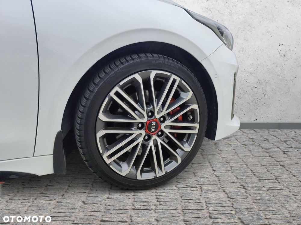 Kia ProCeed - 31