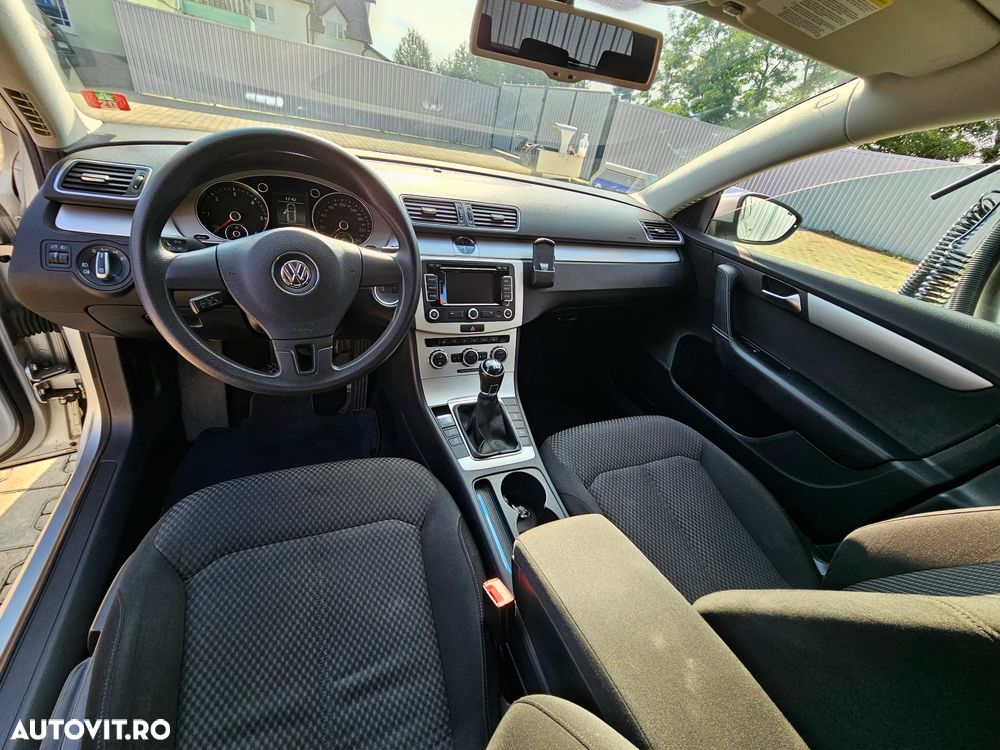 Volkswagen Passat - 14