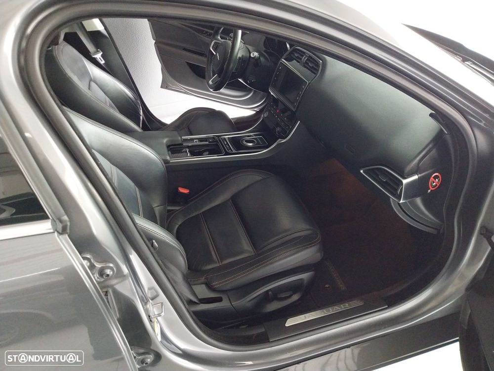 Jaguar XE 2.0 D R-Sport Aut. - 8