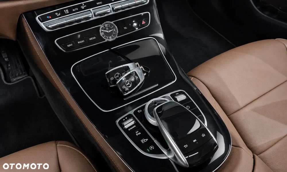 Mercedes-Benz Klasa E 220 d AMG/Avantgarde - 18
