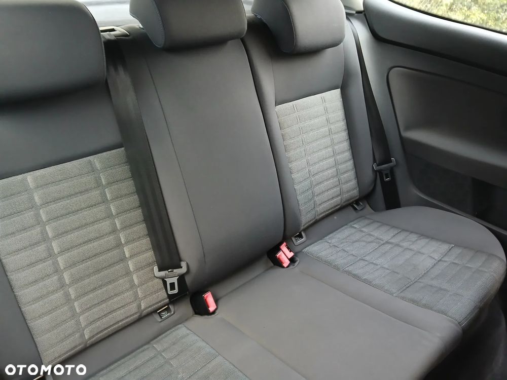 Volkswagen Golf - 20