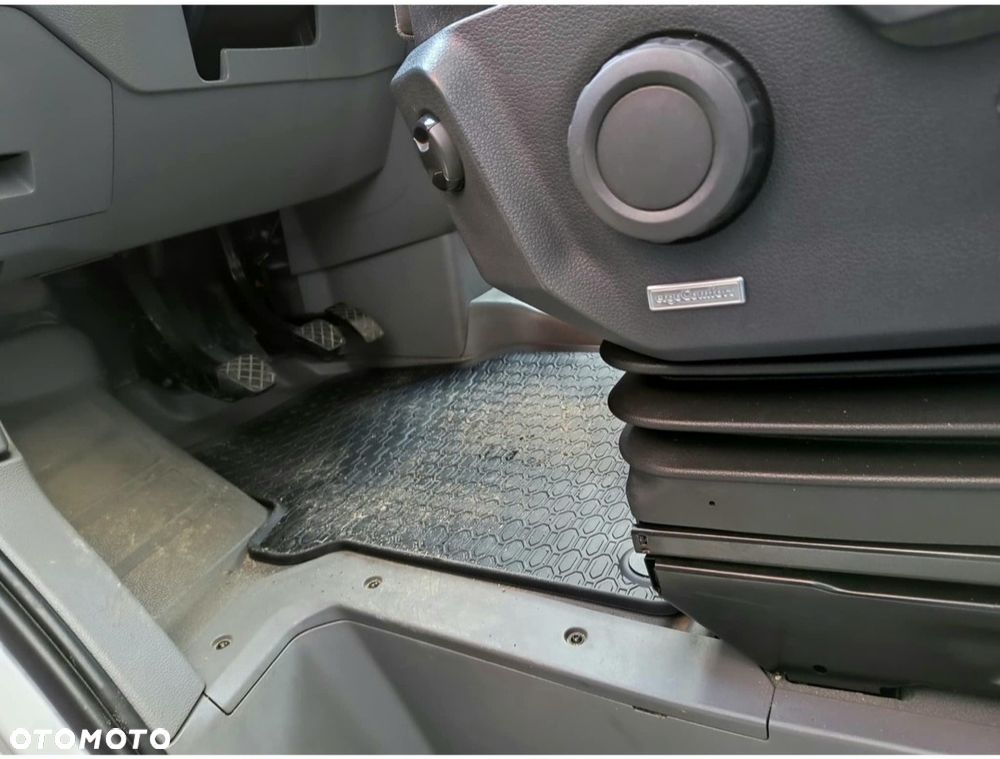 Volkswagen Crafter - 14