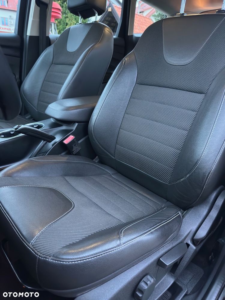 Ford Kuga 2.0 TDCi 2x4 Individual - 9