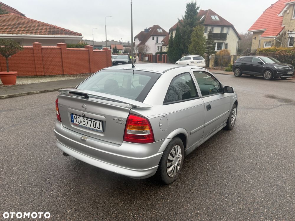 Opel Astra 1.6 Sport - 5