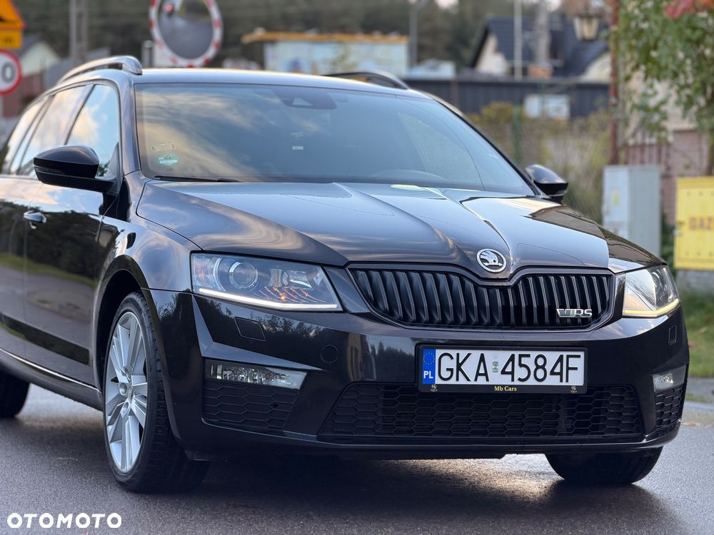 Skoda Octavia 2.0 TDI DSG RS - 9