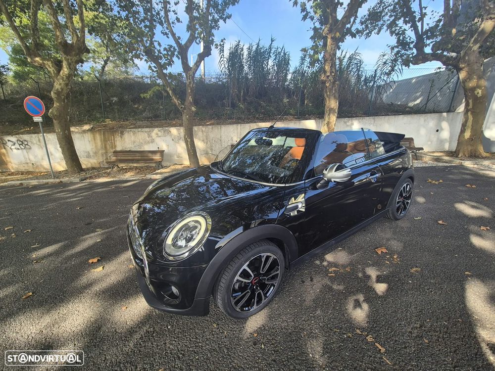 MINI Cabrio Cooper Auto. Essential - 17