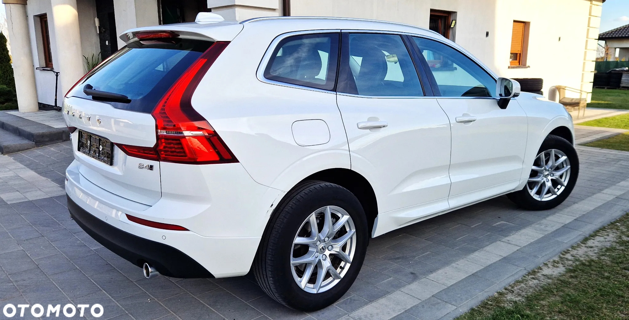 Volvo XC 60 B4 D AWD Geartronic Momentum - 5