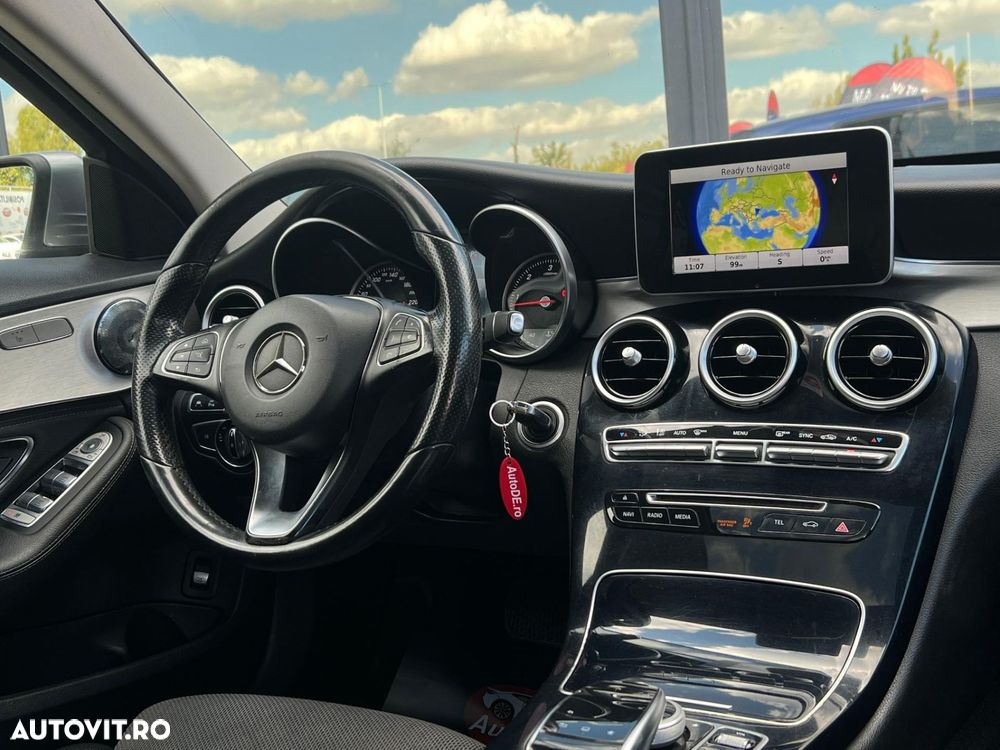 Mercedes-Benz C - 8