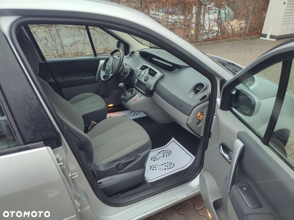 Renault Grand Scenic Gr 2.0 Confort Authentique - 8