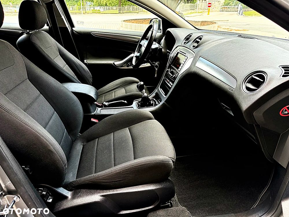 Ford Mondeo 2.0 TDCi Titanium - 21