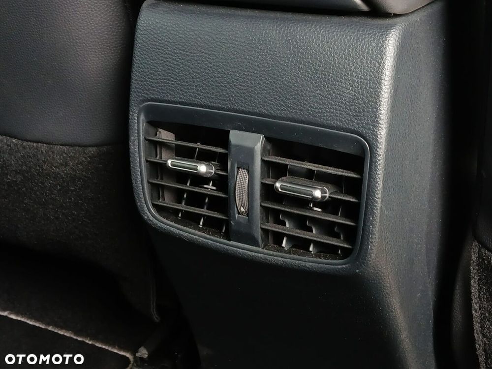 Toyota Corolla 1.8 Hybrid Style - 34