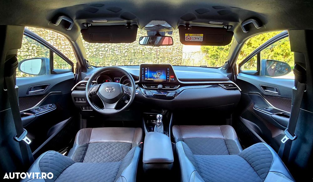 Toyota C-HR Lounge - 8