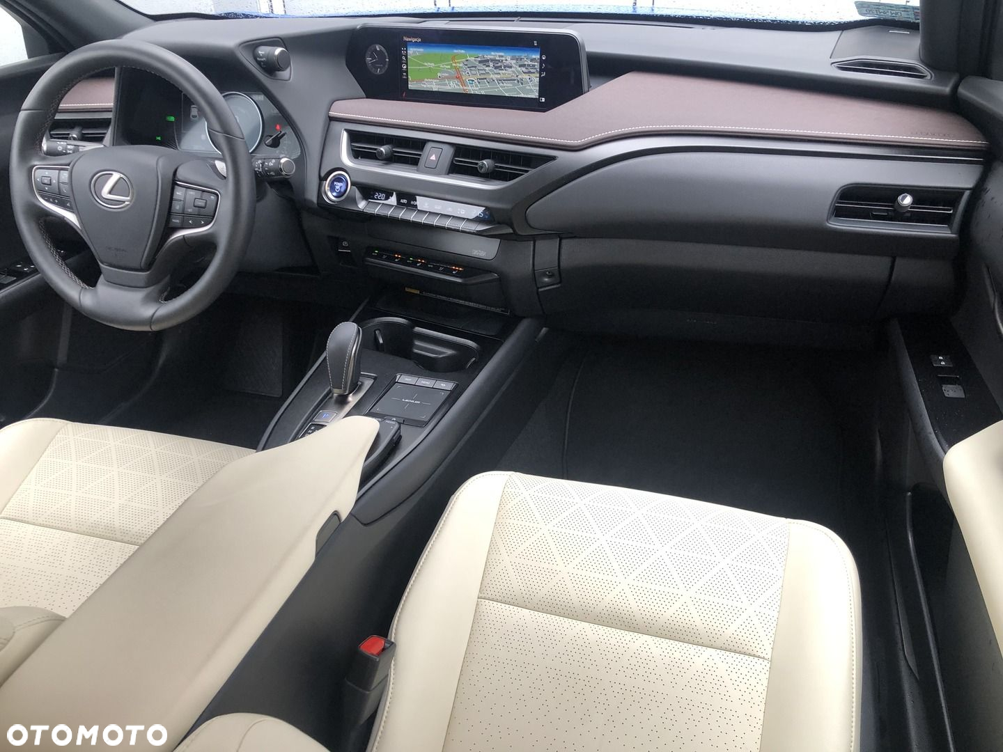 Lexus UX - 23