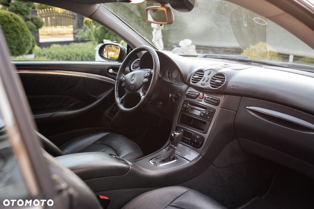 Mercedes-Benz CLK - 13