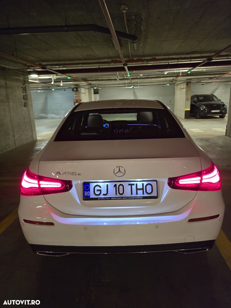 Mercedes-Benz A 250 - 12
