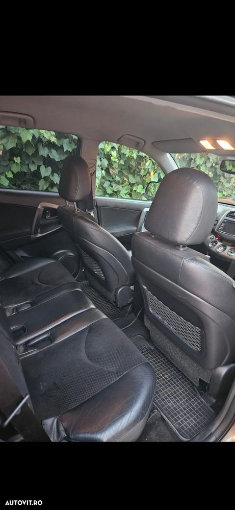Toyota RAV4 2.2 D-4D AWD Comfort - 8