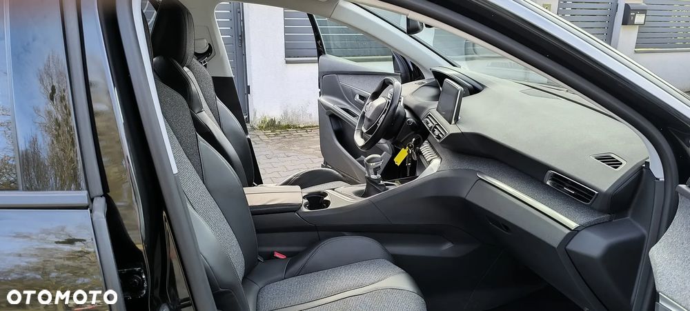 Peugeot 5008 BlueHDI 130 Allure Business-Paket - 37