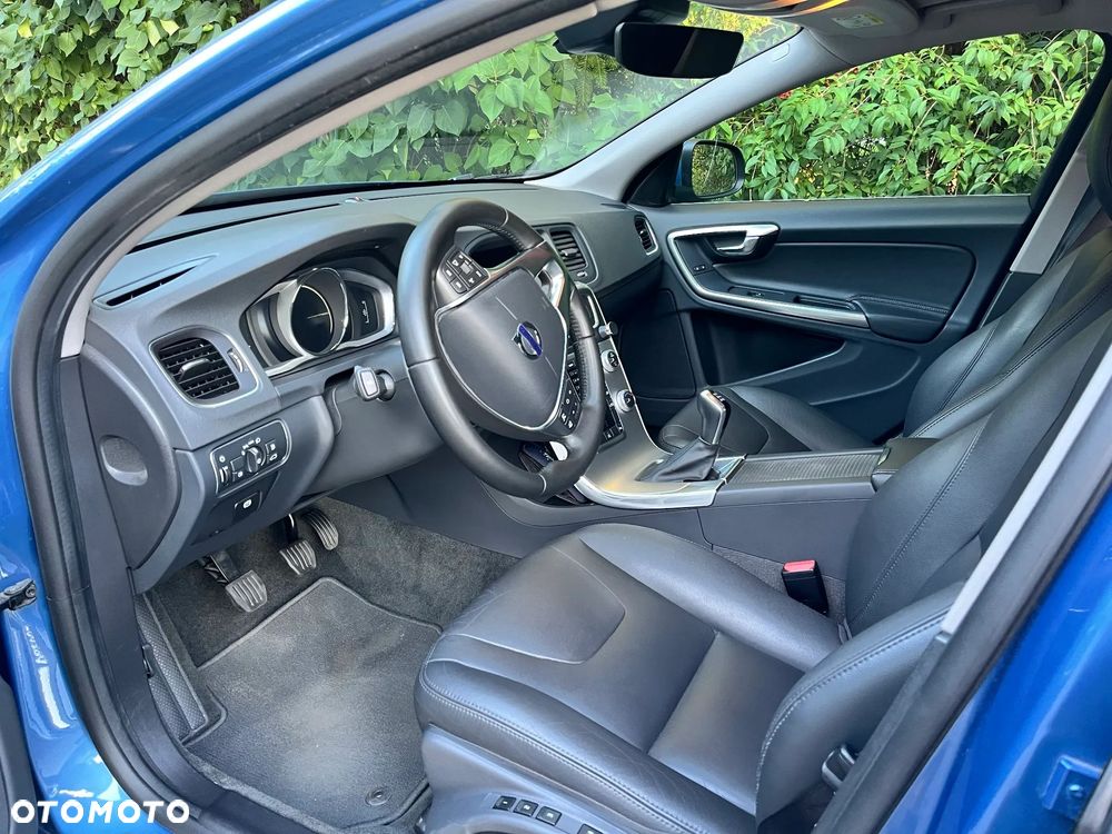 Volvo V60 T3 Drive-E Summum - 12