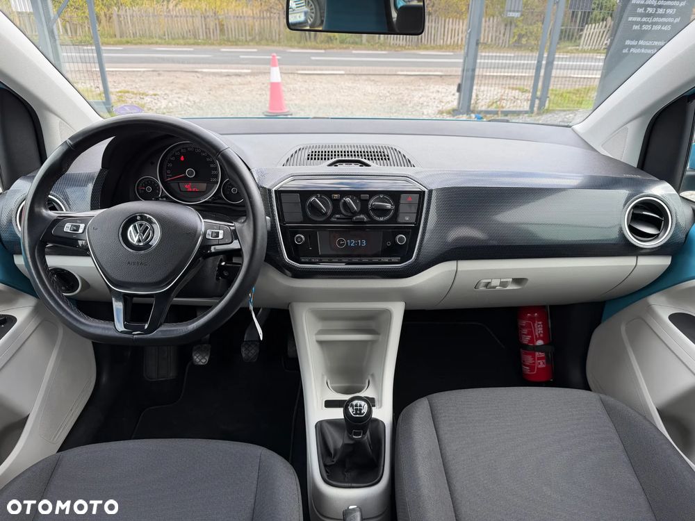 Volkswagen up! move - 26