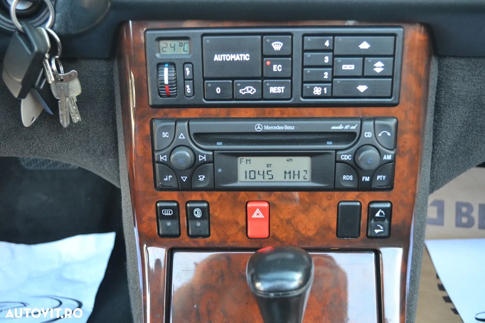 Mercedes-Benz SL - 17