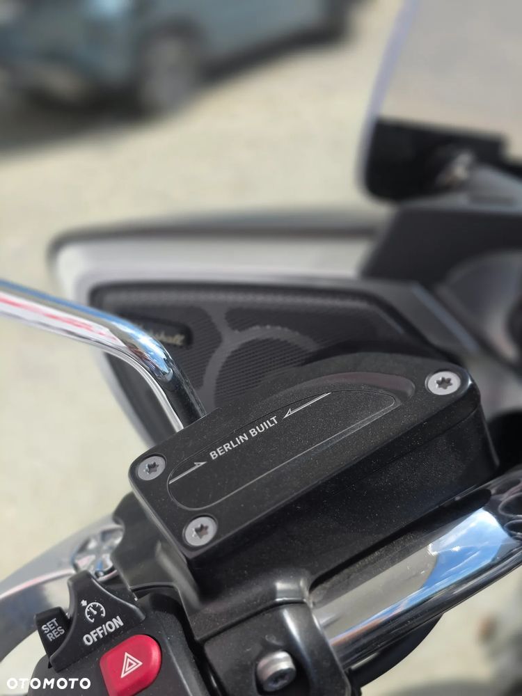 BMW R - 38