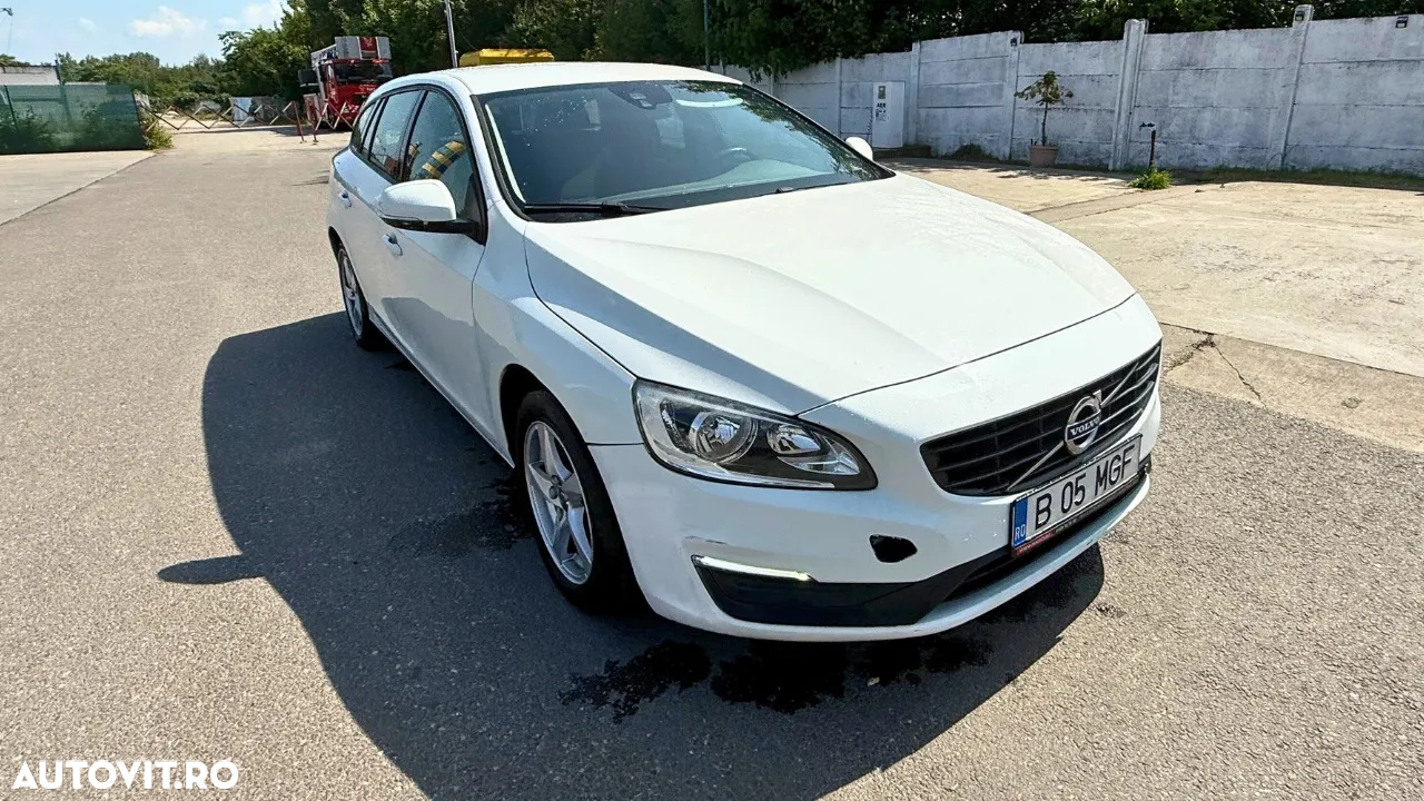 Volvo V60 D2 Basic - 14