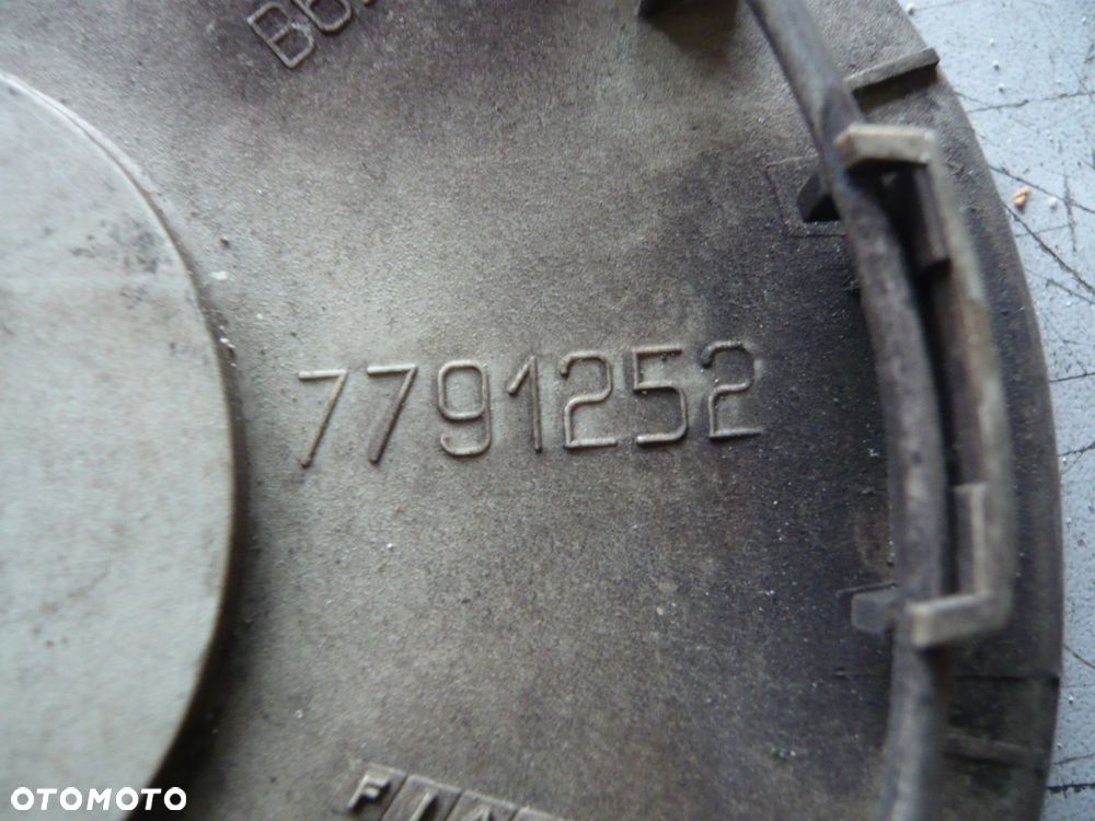 dekielek kapsel 7791252 fiat - 4