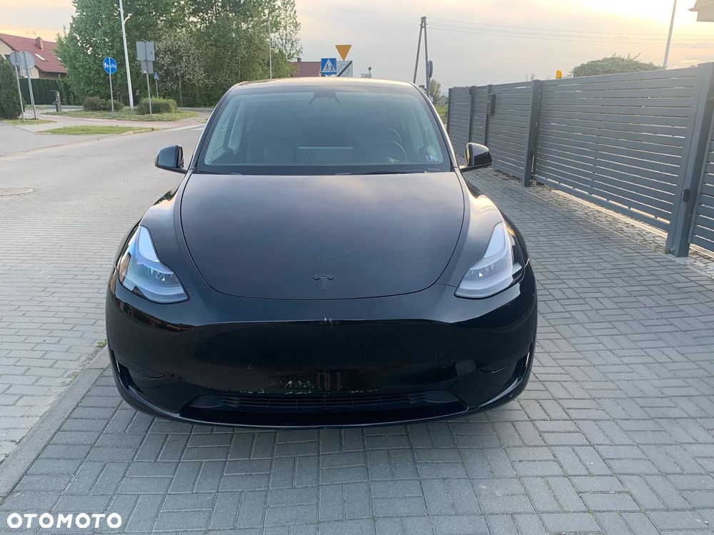 Tesla Model Y Long Range Dual Motor AWD - 4