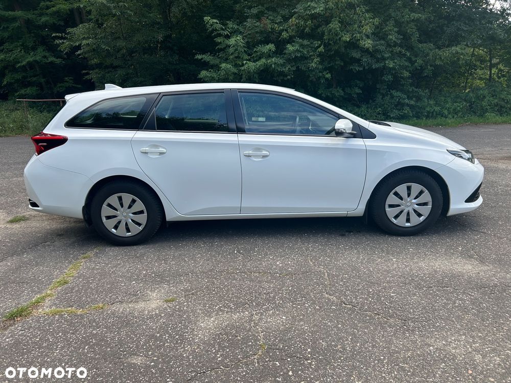 Toyota Auris 1.33 VVT-i Active - 4