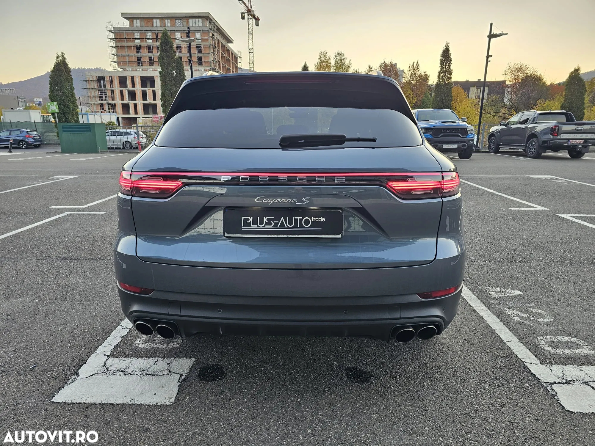 Porsche Cayenne S - 7
