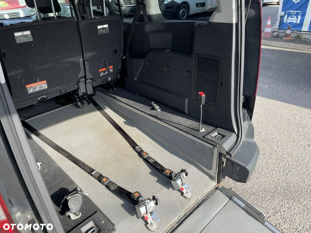 Ford Tourneo Connect 1.6 TDCi Titanium - 12