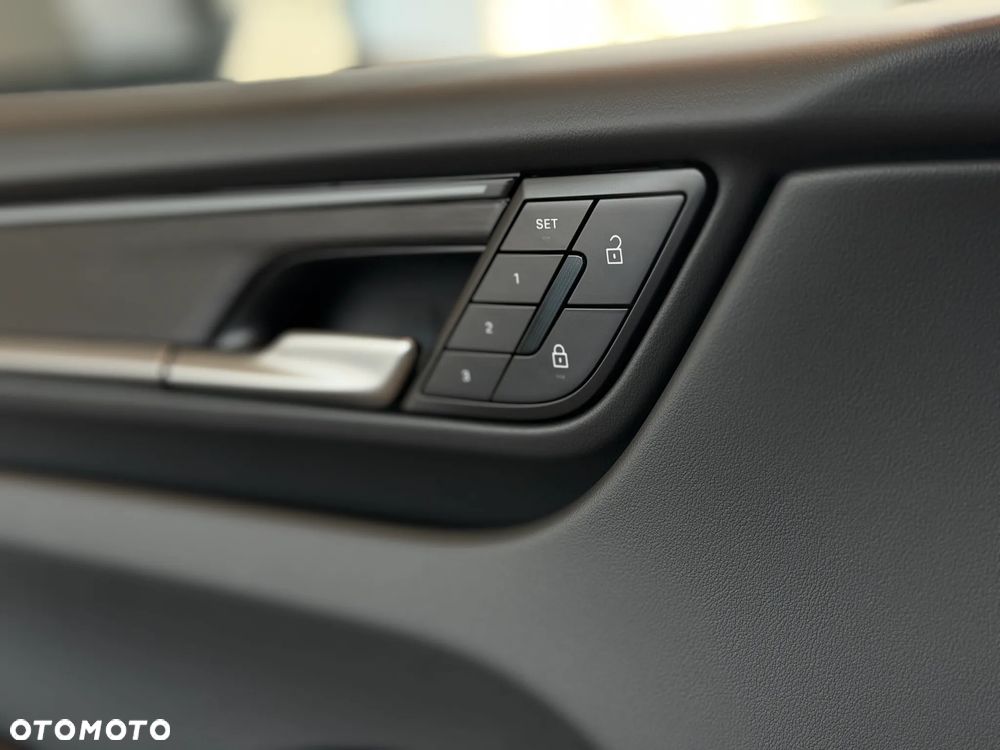 Porsche Macan 4 100kWh - 17