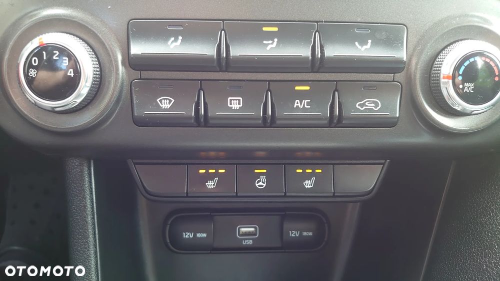 Kia Sportage 1.6 GDI 2WD DREAM-TEAM EDITION - 32