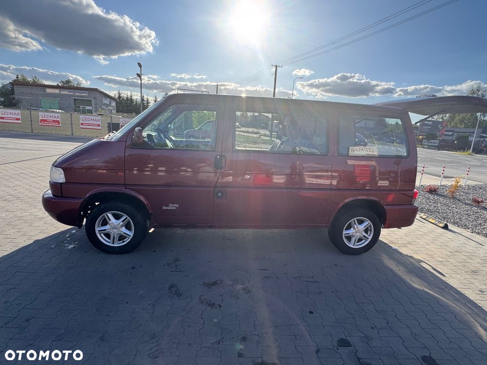 Volkswagen Caravelle - 4