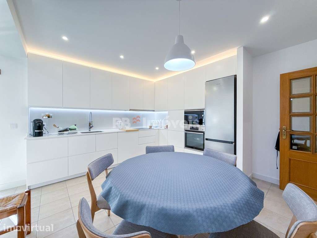 Apartamento T4 com garagem, na zona norte do Entroncamento - Grande imagem: 4/41