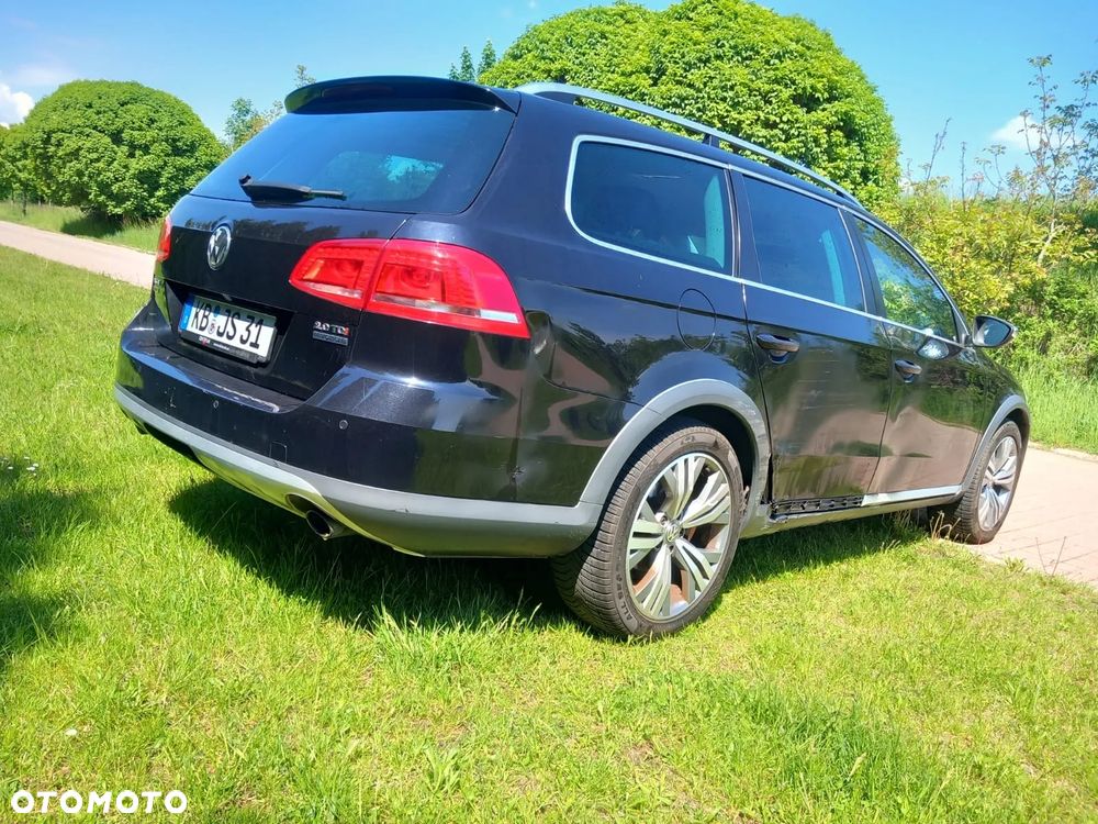 Volkswagen Passat Alltrack 2.0 TDI 4Motion DSG BlueMotion Tec - 3