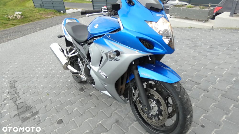 Suzuki GSX - 3