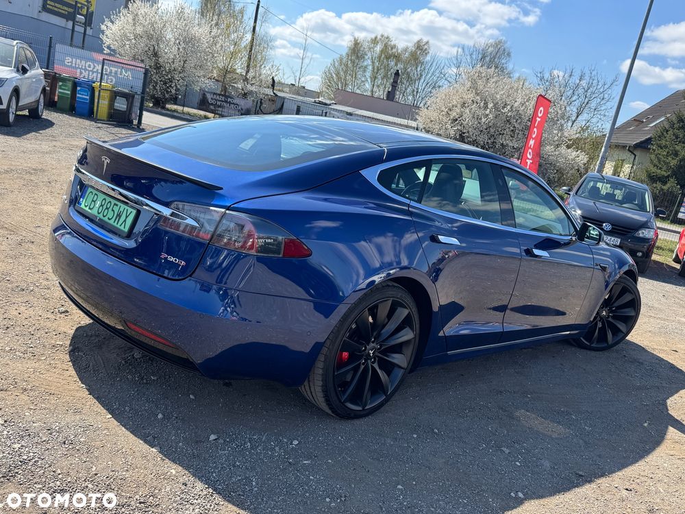 Tesla Model S 90 D Performance - 2