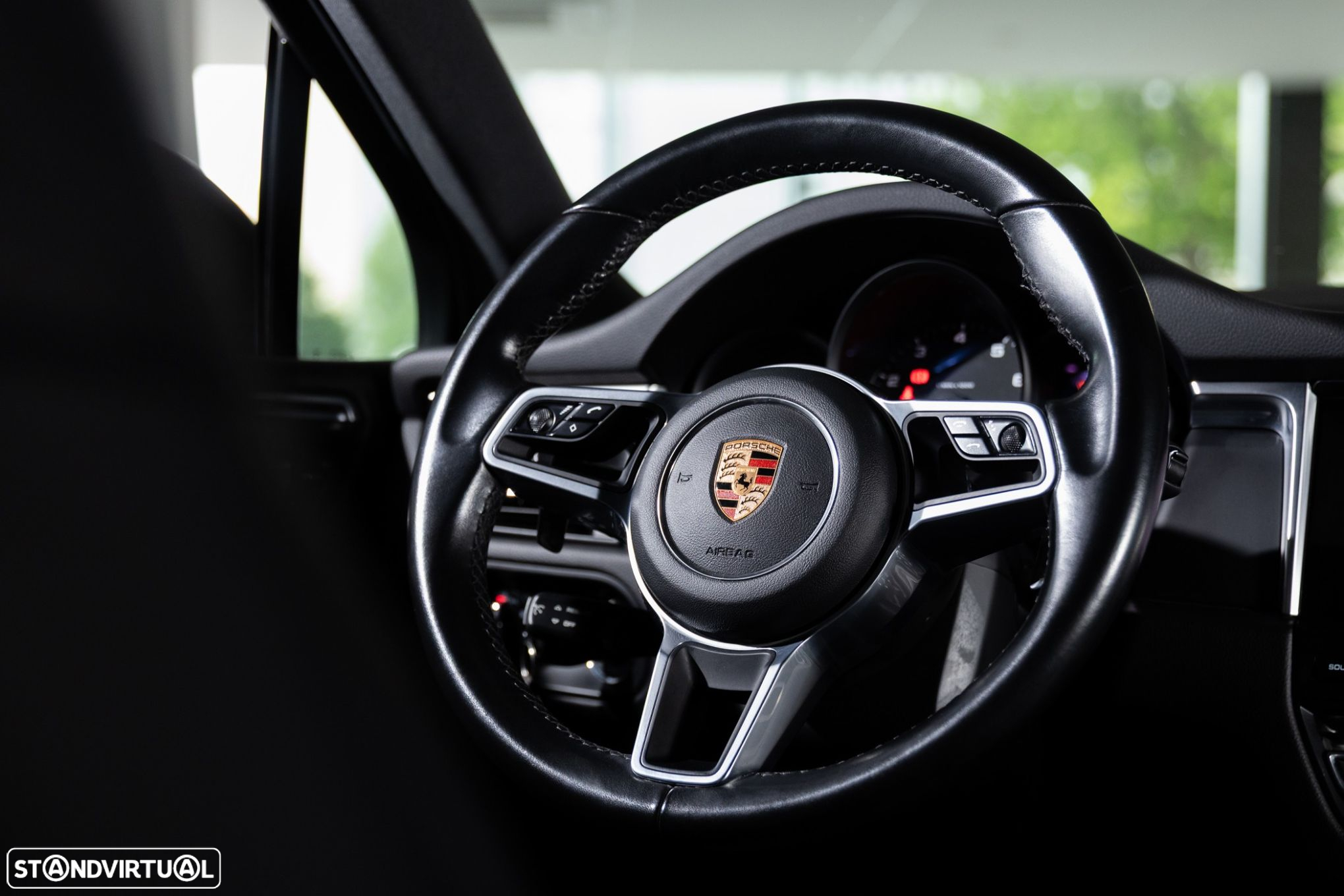 Porsche Macan Standard - 12