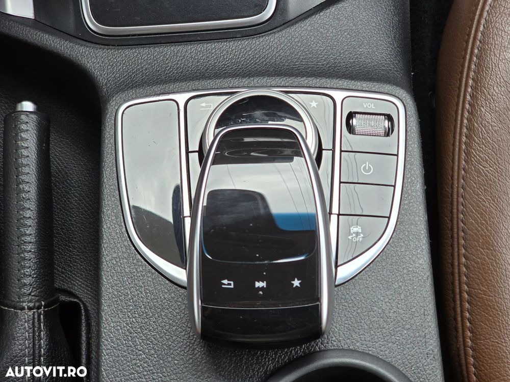 Mercedes-Benz X - 32