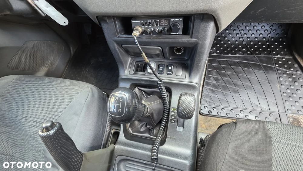 Mitsubishi Pajero - 13