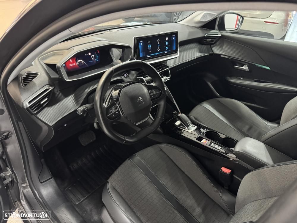 Peugeot 208 1.2 PureTech Allure EAT8 - 27