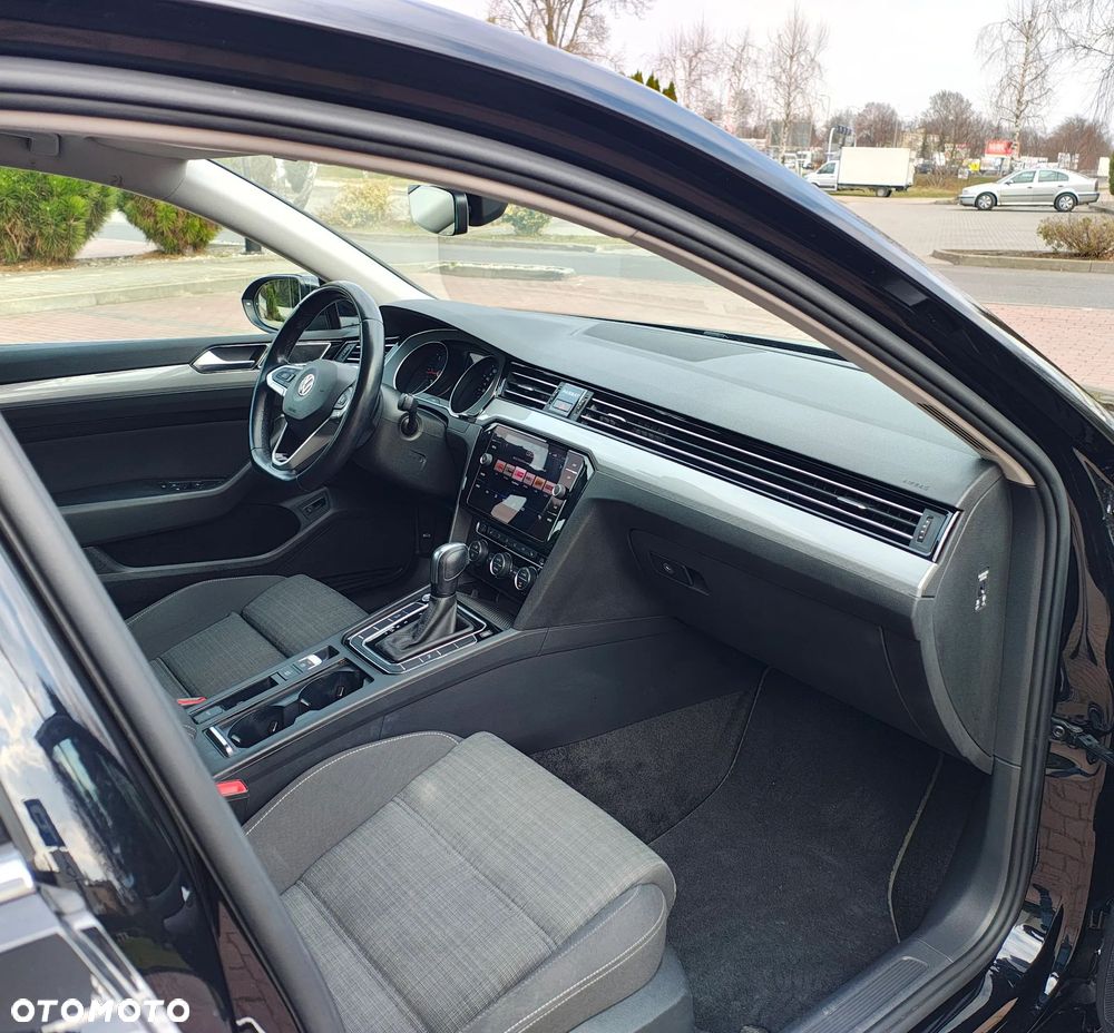 Volkswagen Passat 2.0 TDI EVO Business DSG - 32