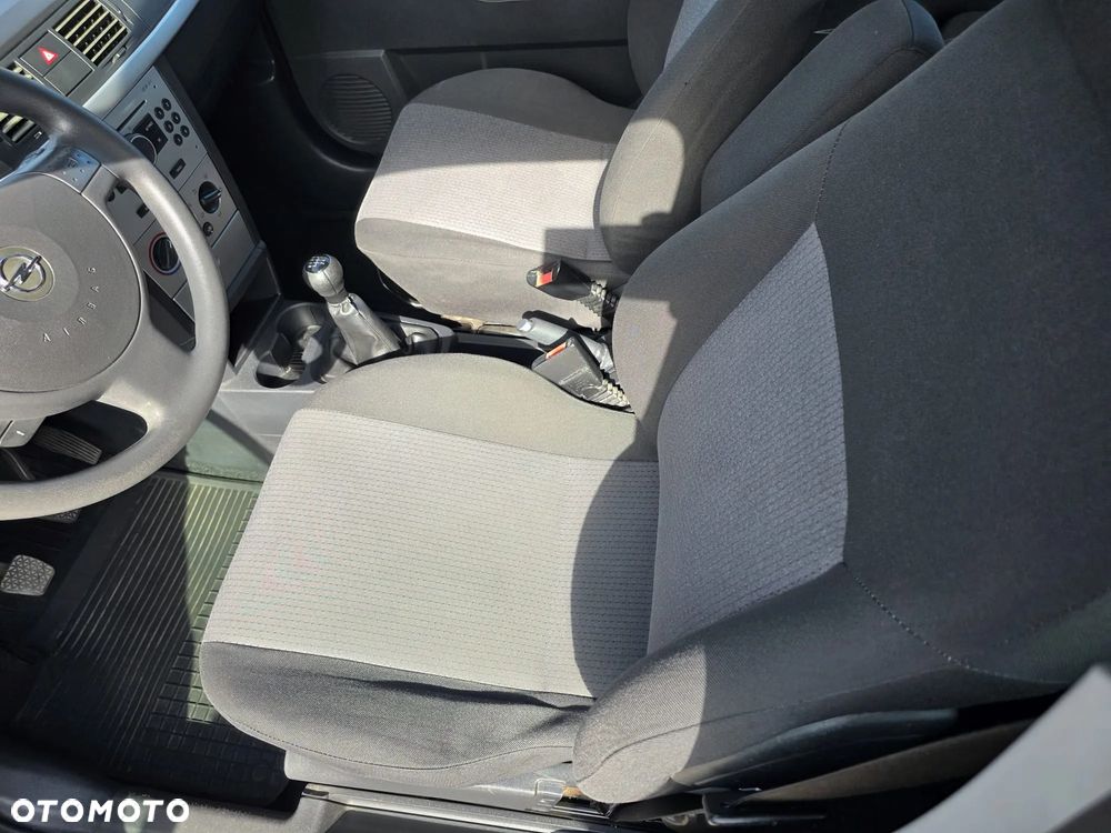 Opel Meriva 1.6 16V Essentia - 17