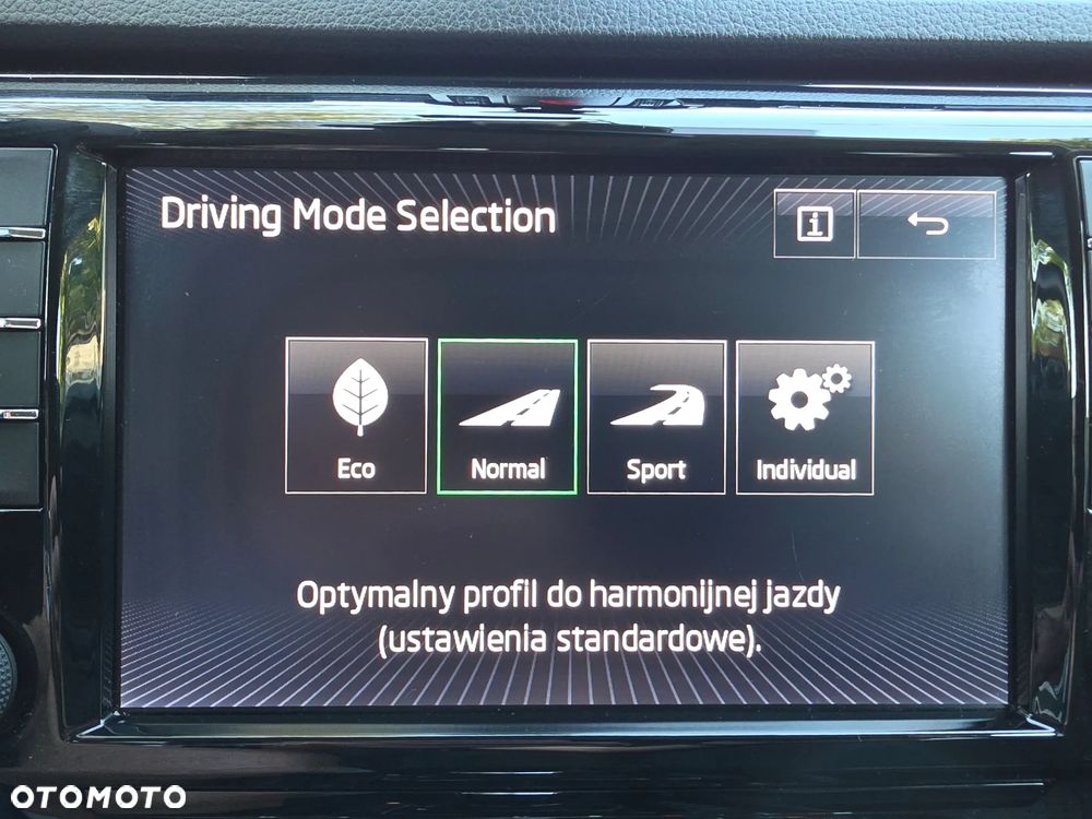Skoda Superb 2.0 TDI Style DSG - 33