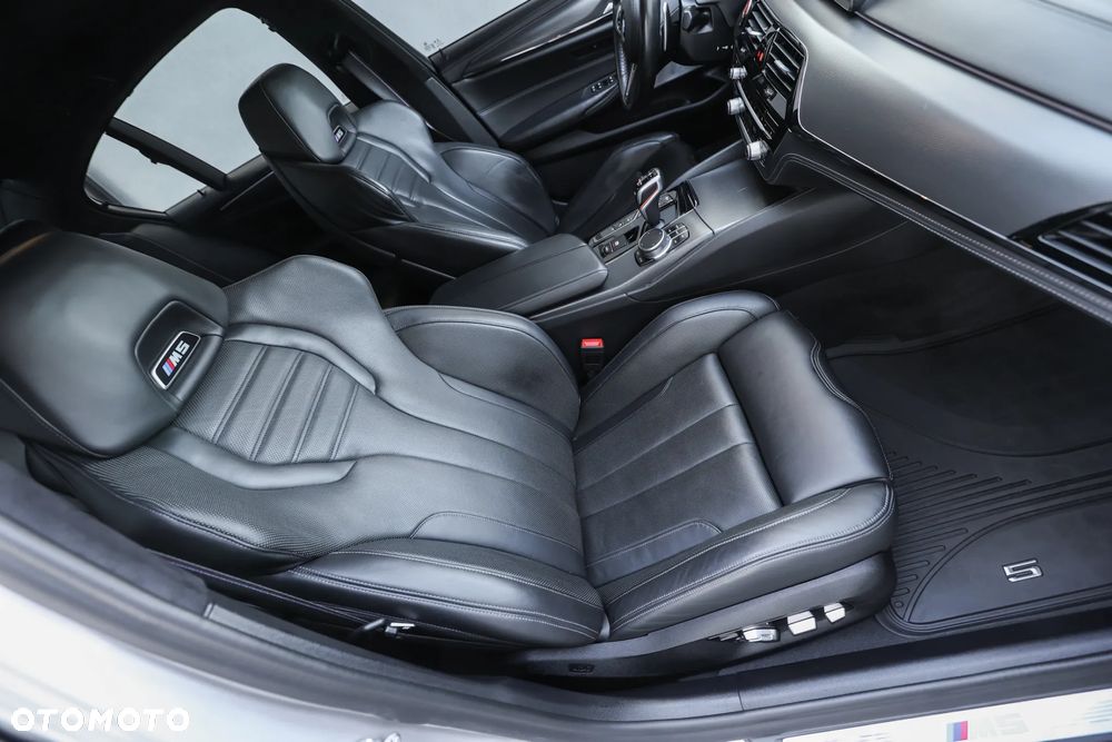 BMW M5 Competition - 32