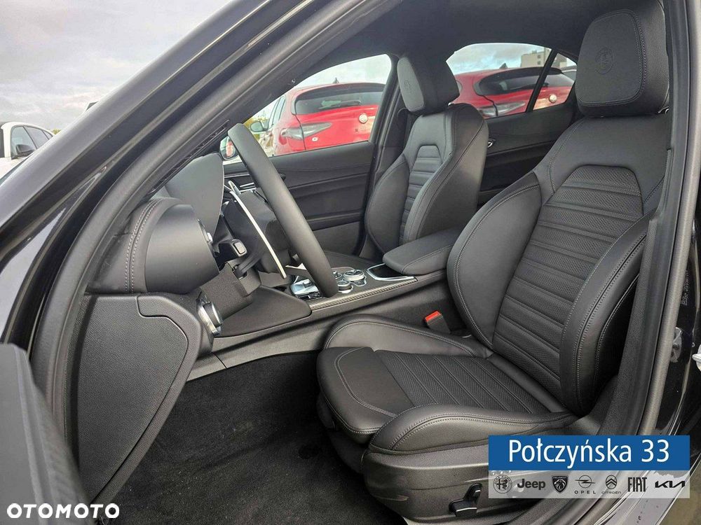 Alfa Romeo Giulia - 14