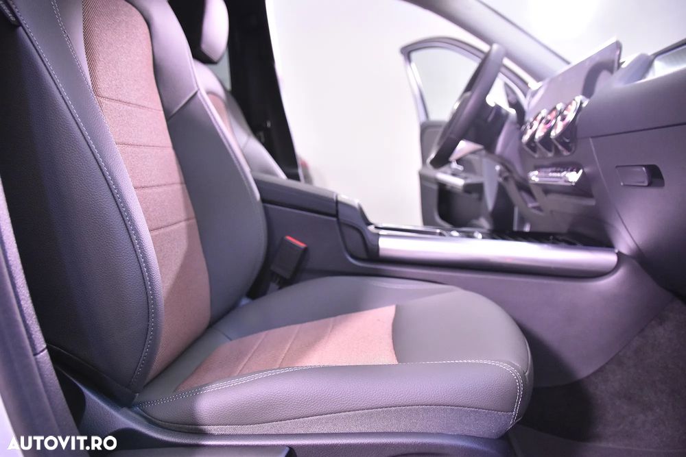 Mercedes-Benz EQA 250+ - 11