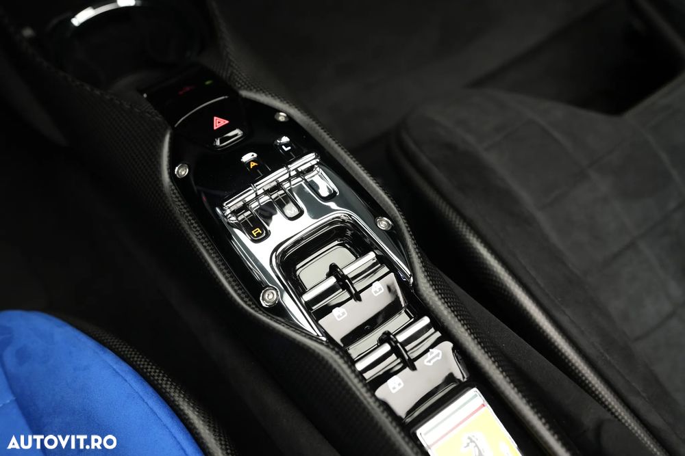 Ferrari 296 GTS - 31